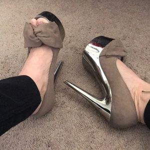Steve Madden Peep Toe Playform Pumps
